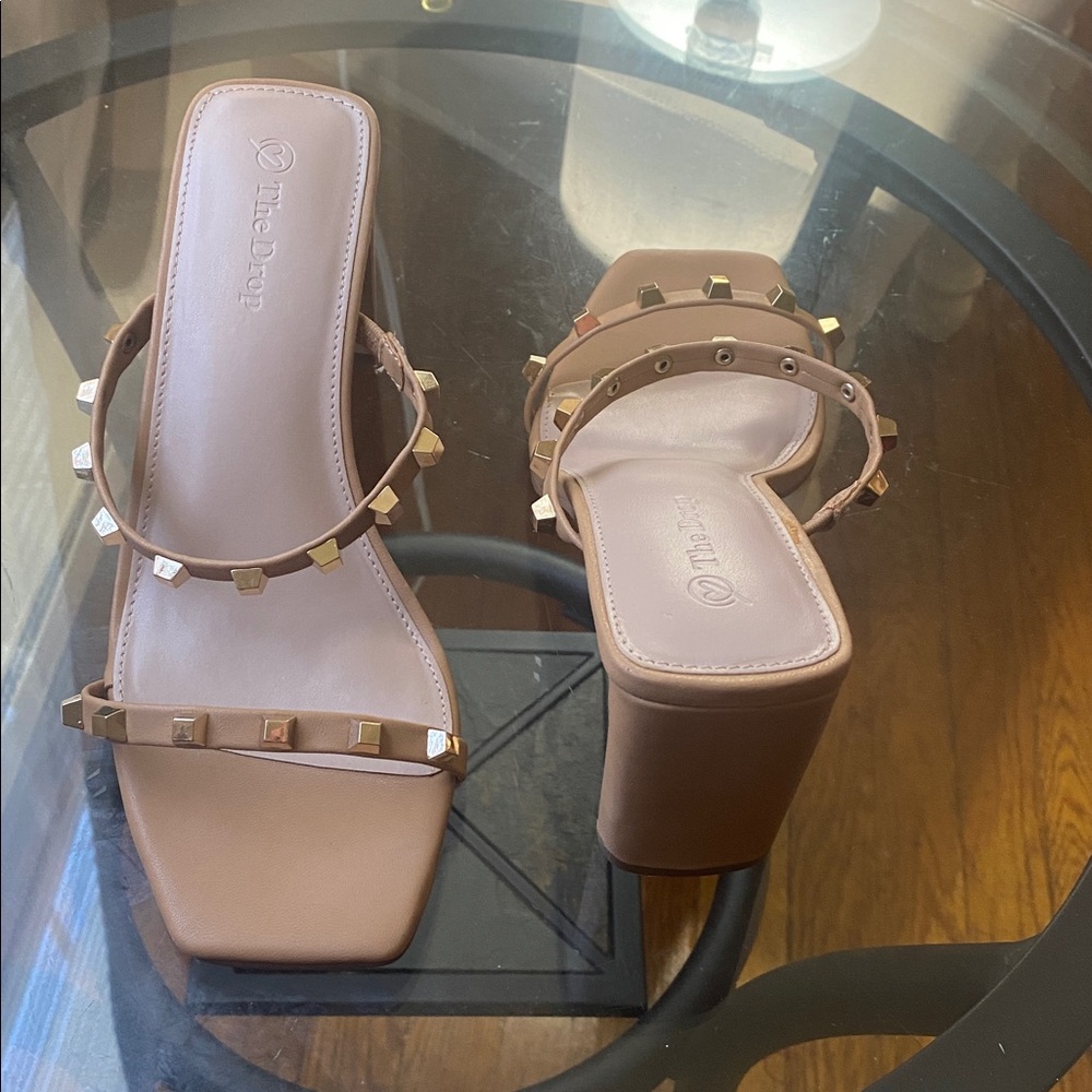 Elegant Tan Studded Heels size 8